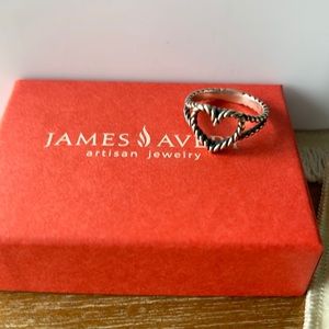 Good condition Retired James Avery rope twisted heart ring